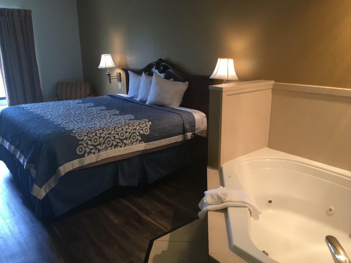 Days Inn By Wyndham Hattiesburg Ms Экстерьер фото